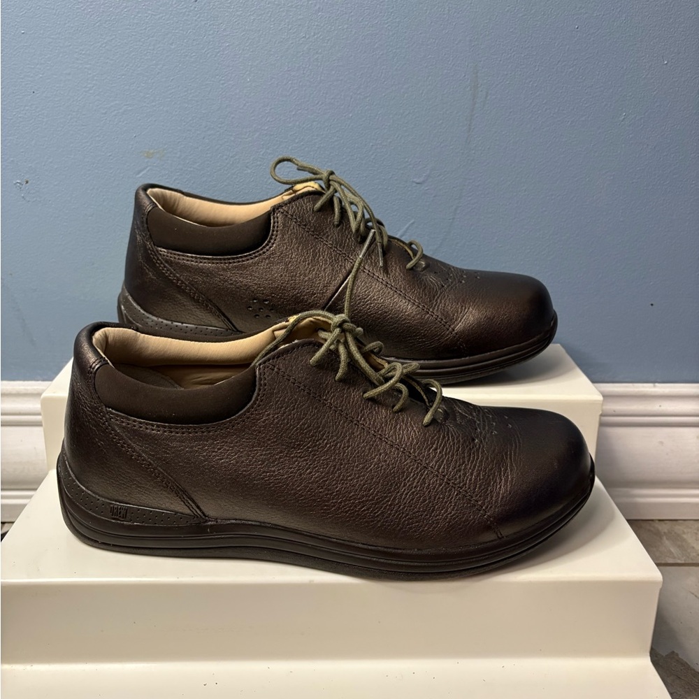 DREW Dark Brown Leather Flats